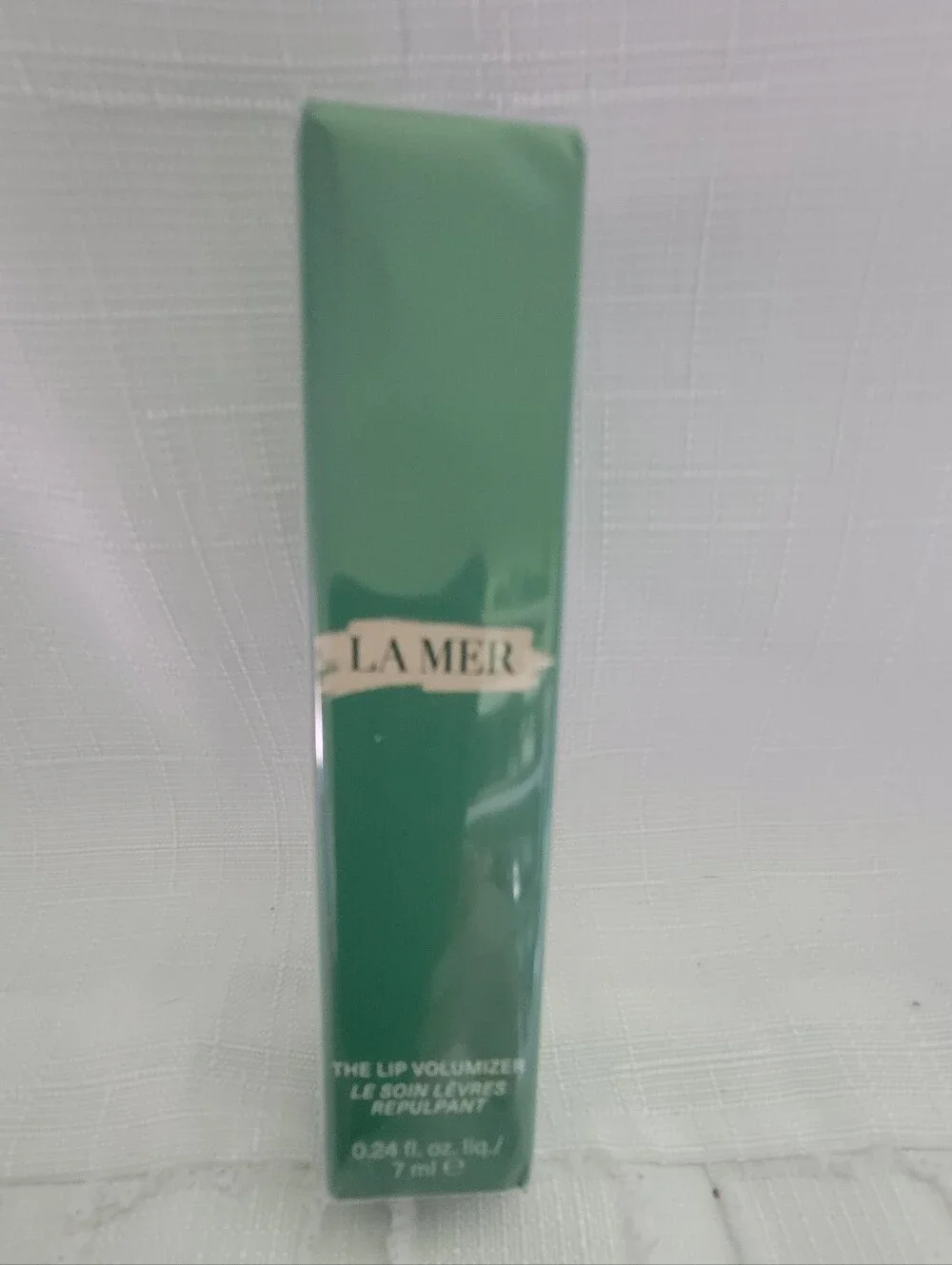 La Mer Lip Volumizer - Shade #40 Sheer Coral